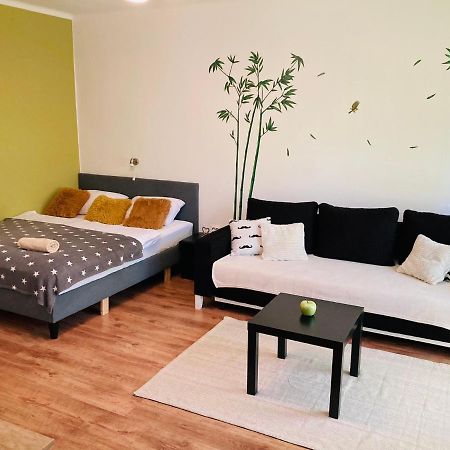 Like Apartman Еґер Екстер'єр фото