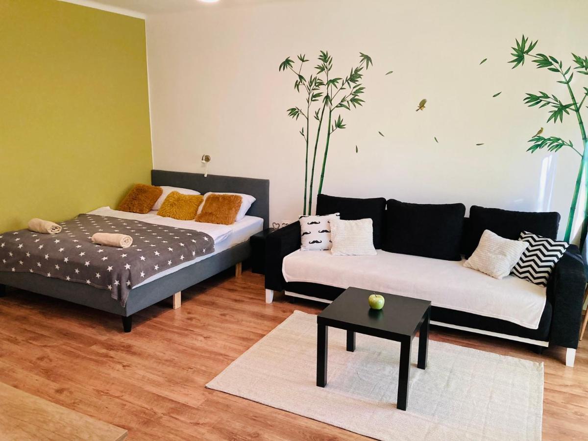 Like Apartman Еґер Екстер'єр фото