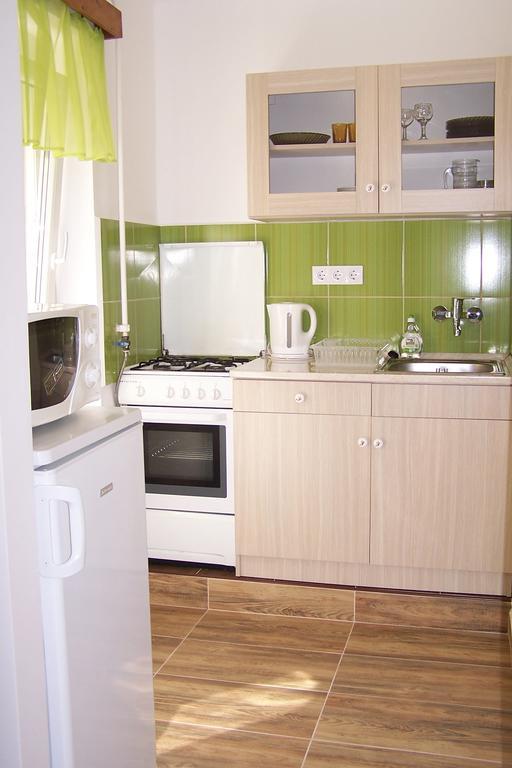 Like Apartman Еґер Екстер'єр фото
