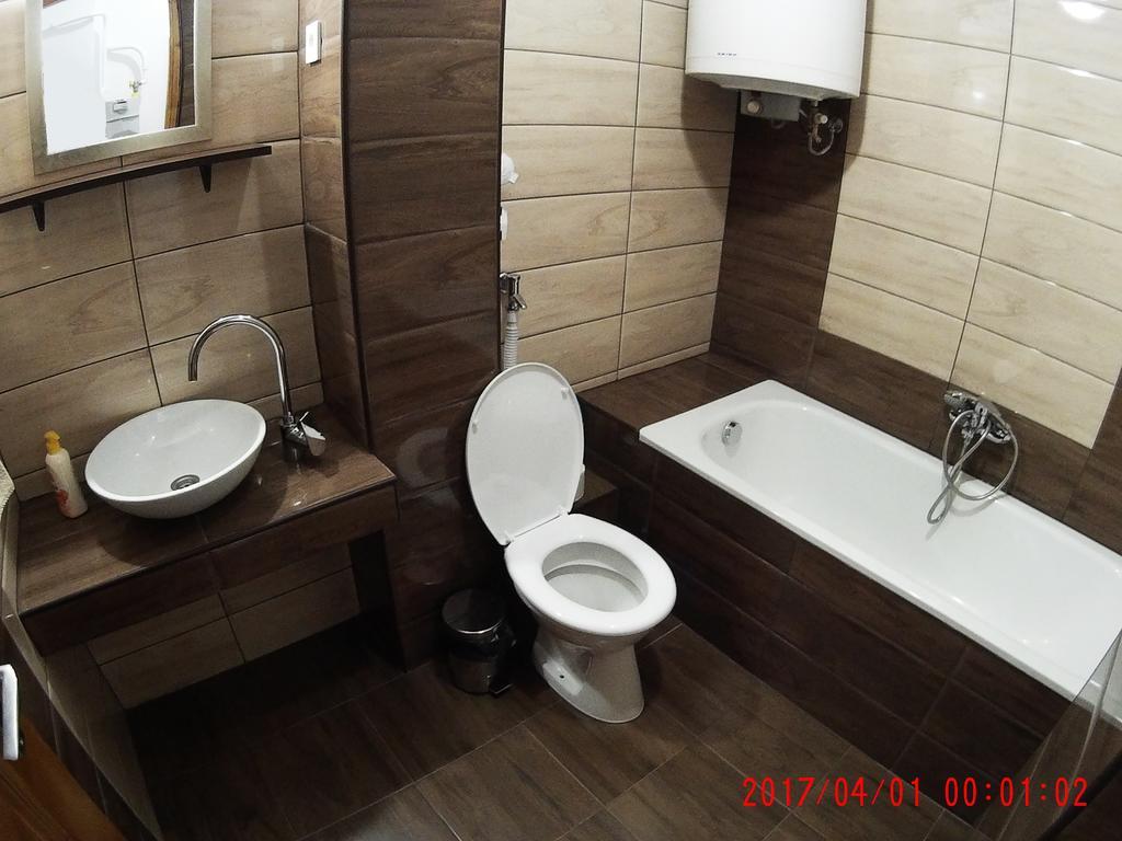 Like Apartman Еґер Екстер'єр фото